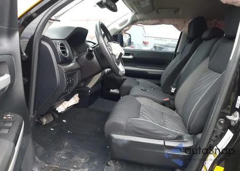 2019 Toyota Tundra Sr5 4.6L V8 z USA, uszkodzony, nr VIN 5TFRM5F19KX142396